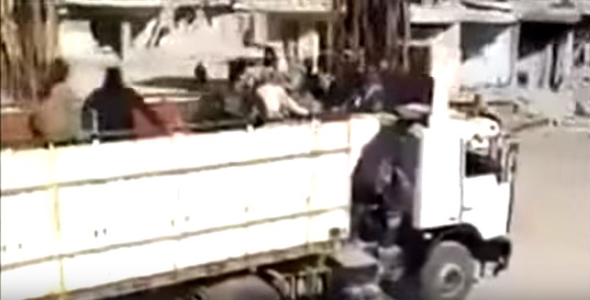 Videos: SDF räumen letztendlich ein, Tausenden ISIS-Kämpfern die Flucht aus Raqqa gewährt zu&nbsp;haben