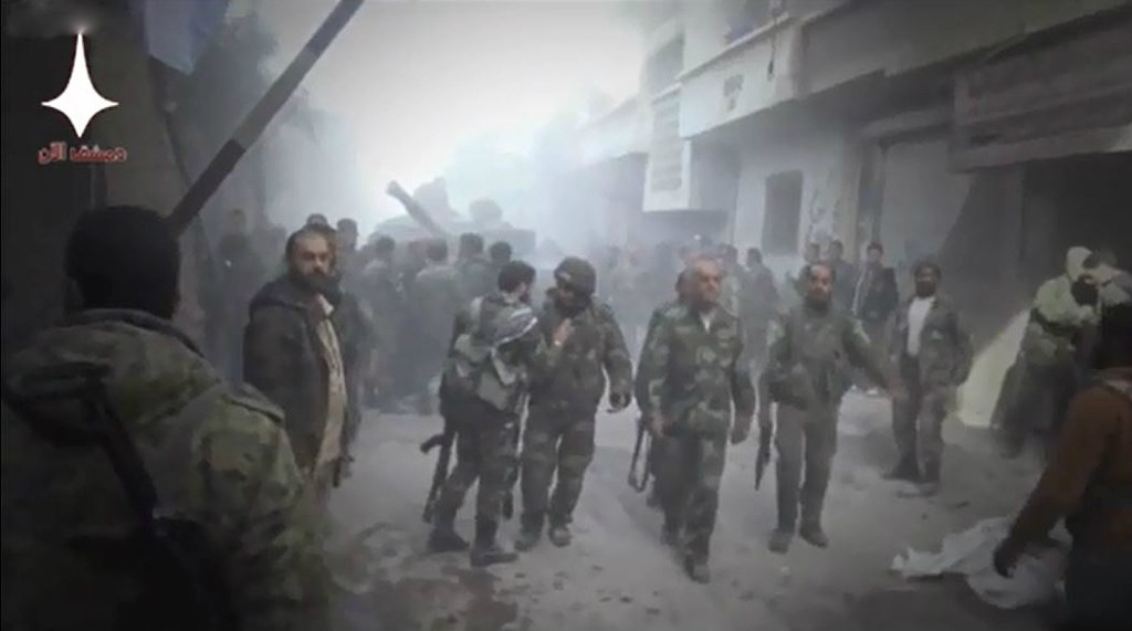 Video: Einwohner von Süd-Damaskus formieren sich und bekämpfen ISIS-Terroristen