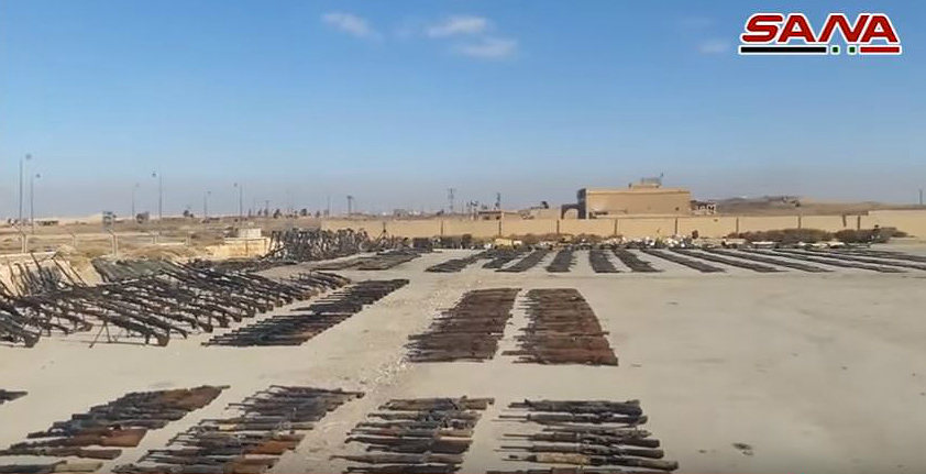 Video: Syrische Armee demonstriert jüngst in Deir ez-Zor beschlagnahmtes Waffenarsenal der&nbsp;ISIS