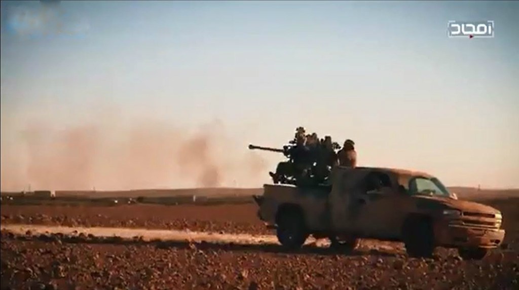 Video: Hayat Tahrir al Sham vs&nbsp;ISIS