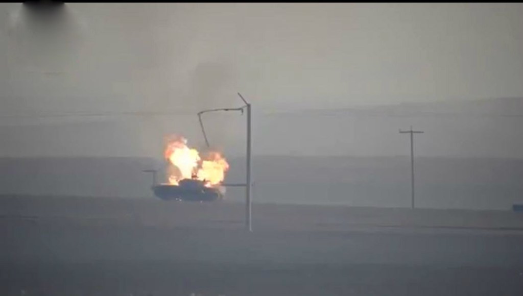 Video: FSA Terroristen setzen T62 Panzer der SAA mit ATGM außer&nbsp;Gefecht.