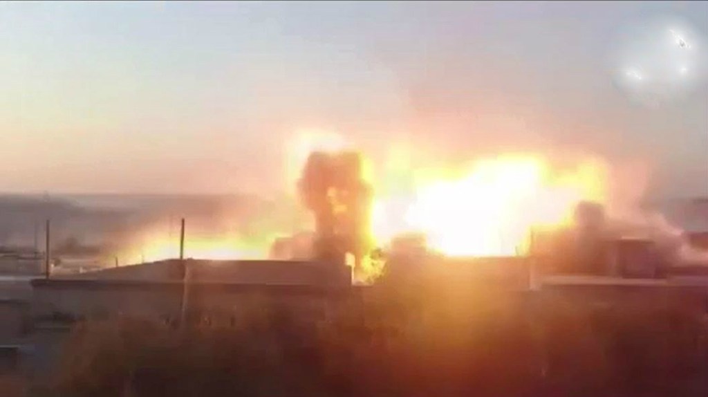 Video: KAB-1500 Rakete pulverisiert blitzschnell Stellung von Terroristen in&nbsp;Syrien