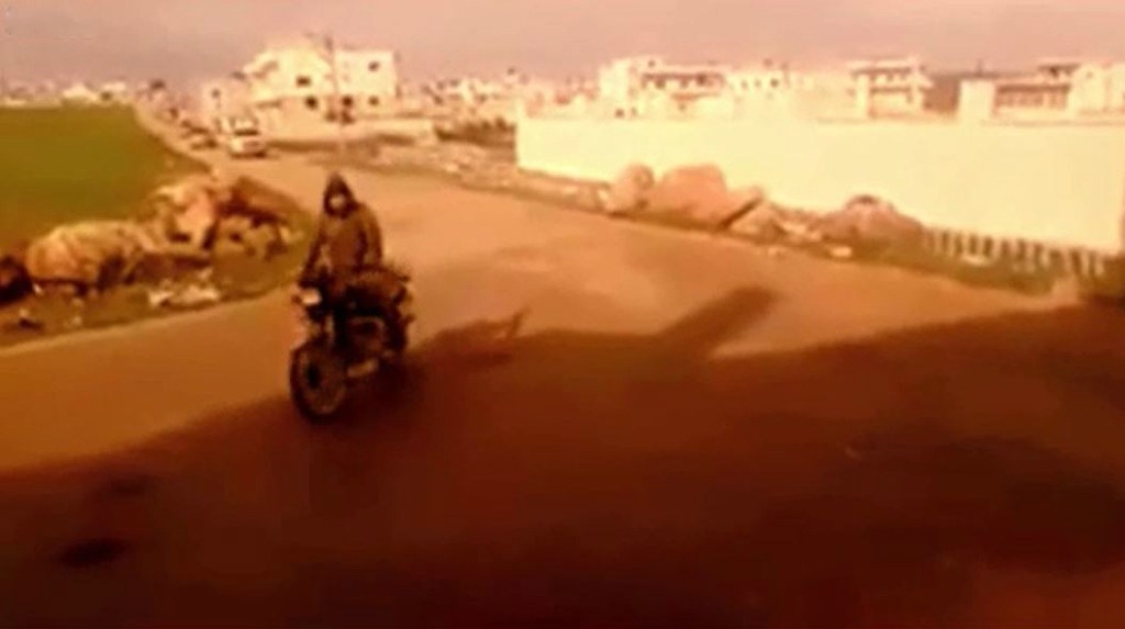 Video/Fotos: Türkisches Militär besucht Idlib um Beobachtungsposten zu errichten- Oppositionelle behaupten Al-Qaida verkauft Fluggeräte an Syrische&nbsp;Regierung