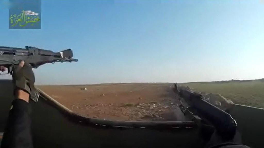 Videos: Terroristen-Gruppierung Jaish al Izza nimmt die Stadt Ajaz in Südosten von Idlib ein…WARNUNG GRAPHISCHES MATERIAL&nbsp;(18+)