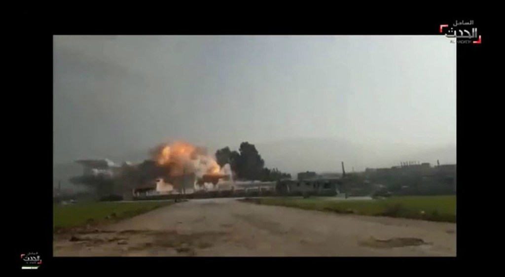 Videos: Russische Luftschläge auf Terroristen-Stellungen im Syrischen&nbsp;Süd-Idlib