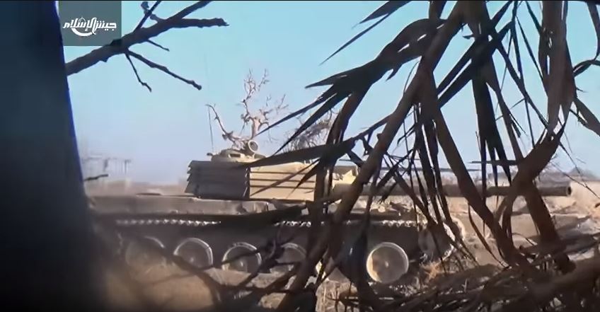 Video: Jaish al Islam Terroristen nehmen T-72 Panzer der Syrischen Armee in Ost-Ghouta unter&nbsp;Beschuss