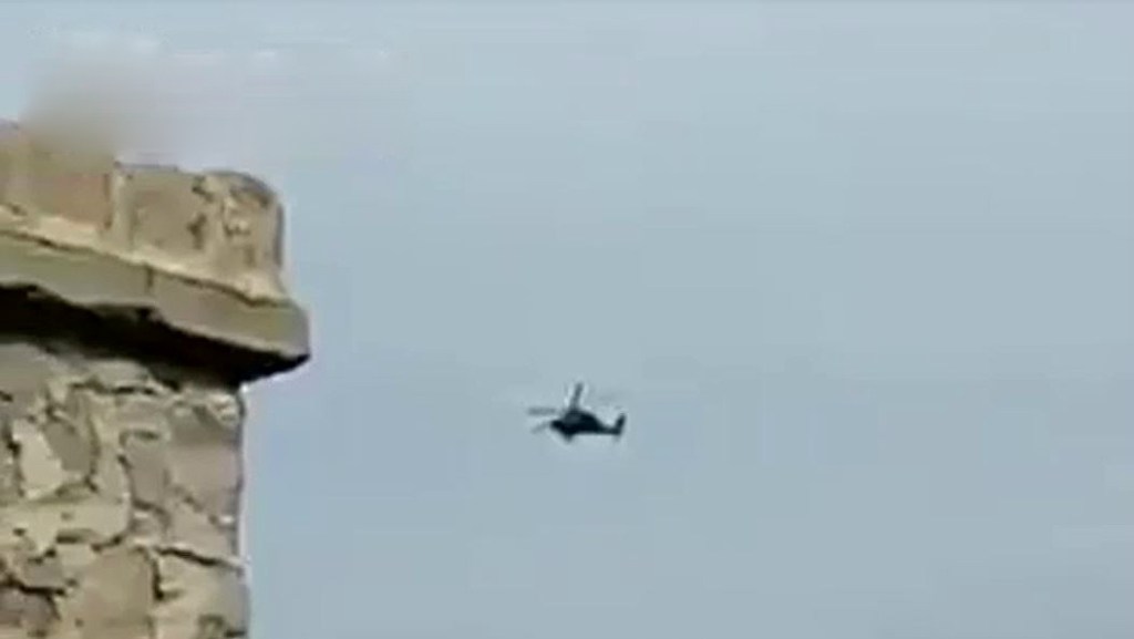 Videos: YPG-Kräfte fangen Türkischen Atak-Helikopter in Afrin ab und zerstören ein gepanzertes&nbsp;Fahrzeug
