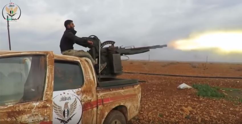 Video: FSA-Kommandeur räumt ein mit Al-Qaida zu kooperieren, und droht darauf hinzuweisen wer hinter Chemiewaffen-Angriffen in Syrien wirklich&nbsp;steckt