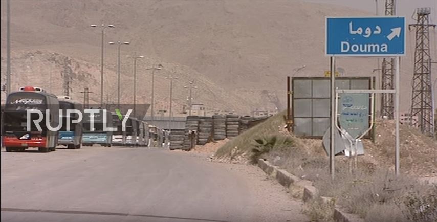 Video: Busse treffen in Harasta ein, um Terroristen nach Idlib zu&nbsp;transferieren