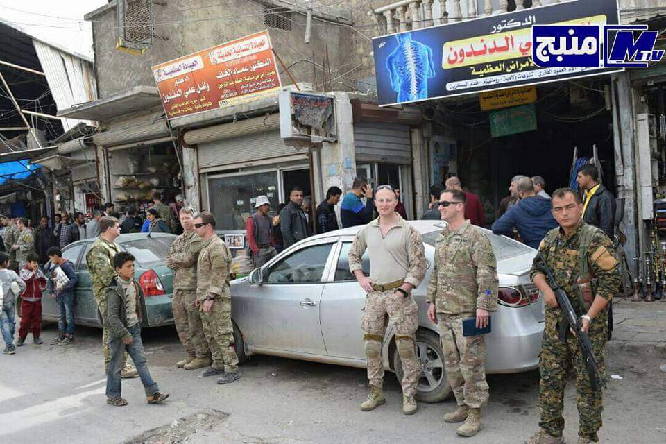 Fotos: Sorry Erdogan, aus der Übergabe von Manbij wird wohl nichts- US-Marines besuchen gemeinsam mit Beamten des Außenministeriums die&nbsp;Stadt