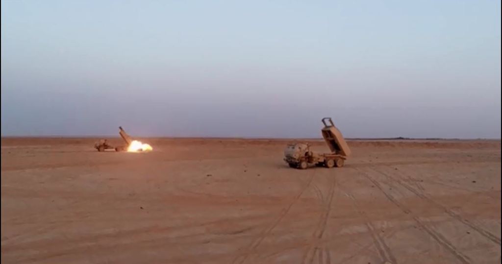 Video: US-Soldaten nehmen mit M142 Artillerieraketensystemen, Ziele in Syrien unter&nbsp;Beschuss