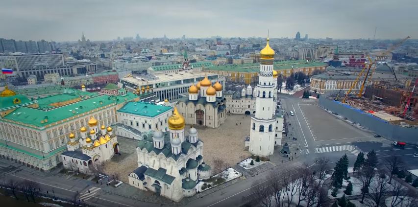 Analyse: Die westliche Aggression der vergangenen 7 Jahre gegenüber Moskau, schweißt die stigmatisierte Russische Bevölkerung noch enger&nbsp;zusammen