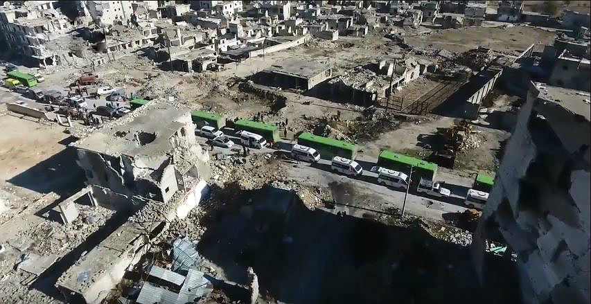 Ahrar al Sham ist bereit Harasta in Ost-Ghouta an Syrische Armee zu übergeben–Erste Grünen Busse bereits&nbsp;eingetroffen