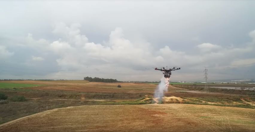 Videos: Israel nimmt mit einer Chemiewaffen-Drohne Protestler unter&nbsp;Beschuss