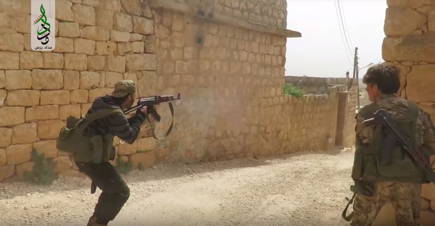 Videos: Die Lage im Nebenkriegsschauplatz Idlib spitzt sich zu- Diverse Al-Qaida Sparten wollen die Macht an sich&nbsp;reißen