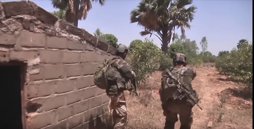 Türkische Medien besagen, das französische Soldaten auf 5 Militärbasen in Nord-Syrien stationiert&nbsp;seien