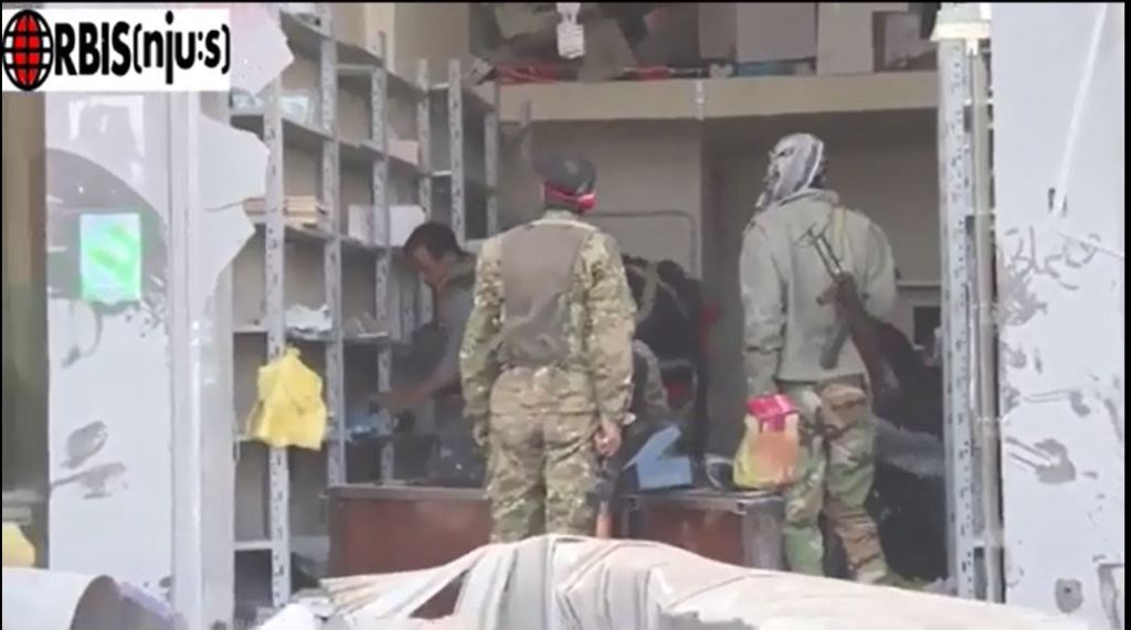 Video: Terroristen der Türkisch gestützten Freien Syrischen Armee plündern in&nbsp;Afrin