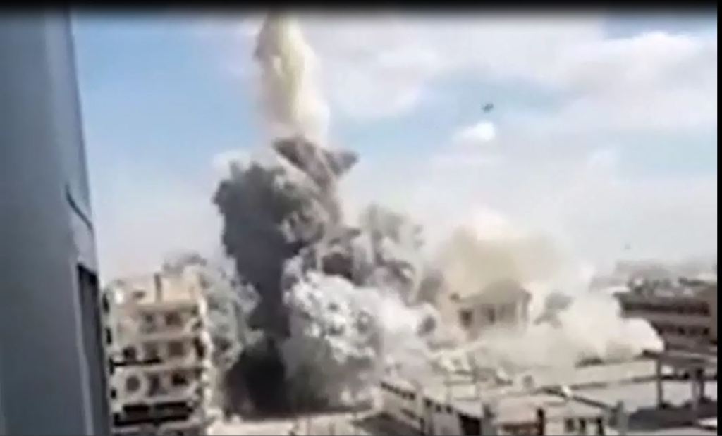 Video: Russische 2000 Pfund Bombe, vaporisiert Hauptquartier der Hayat Tahrir al Sham in&nbsp;Idlib