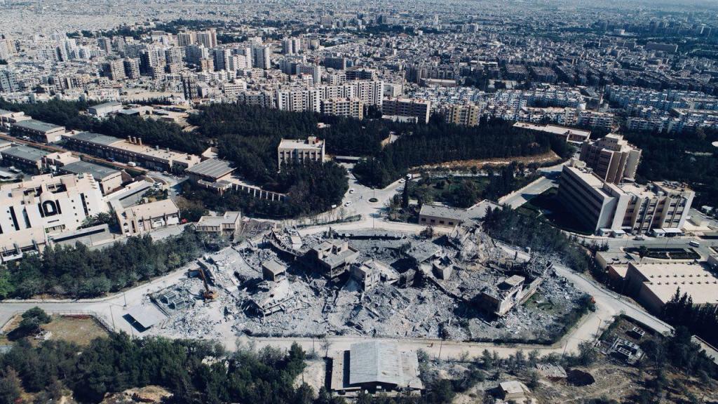 Video: US-geführte Militärschläge auf Syrien möglicherweise mit Russland choreographiert- US-Senator