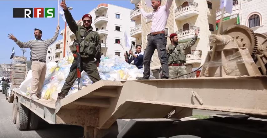Video: FSA-Terroristen paradieren mit humanitären Hilfsgütern durch&nbsp;Afrin