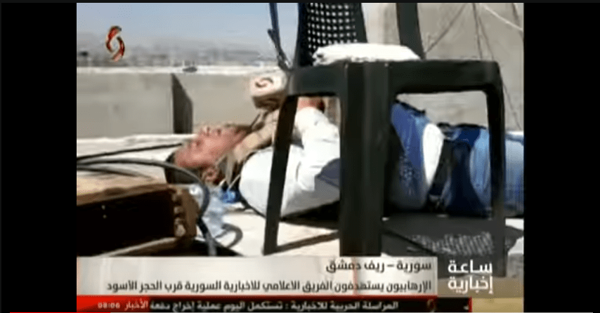 Video: Reporter vom syrischen Nachrichtensender Alikhbaria TV, werden von Terroristen unter Beschuss&nbsp;genommen