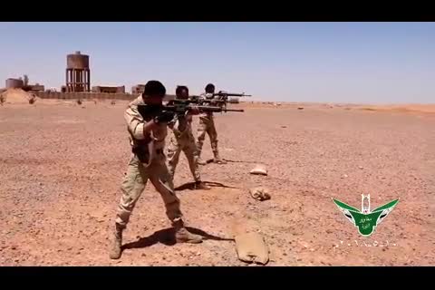 Video: USA trainieren Al-Qaida Jihadisten in der Peripherie der US-Basis im syrischen&nbsp;Al-Tanf